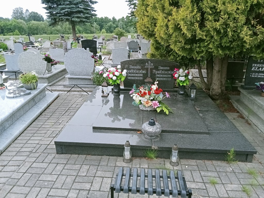 Grób Rozalia Pęcikiewicz