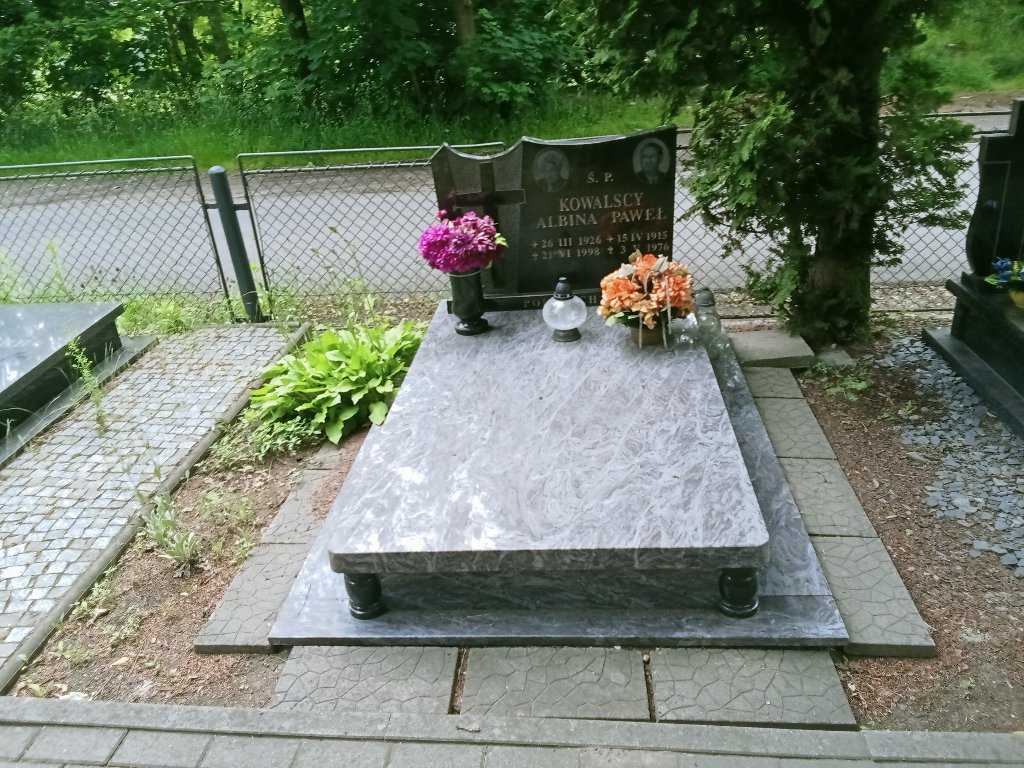 Grób Albina Kowalska