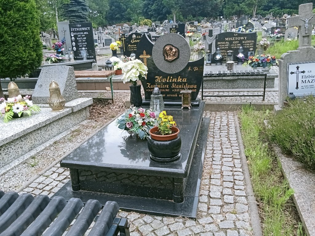 Grób Kazimierz Holinka