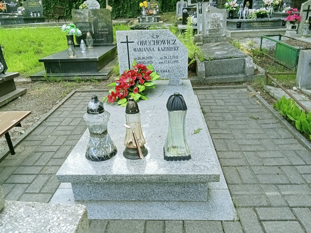 Grób Marianna Obuchowicz
