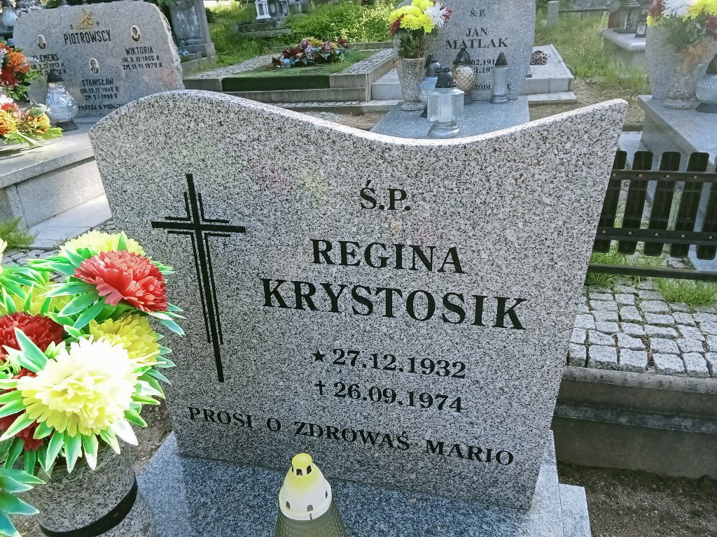 Grób Regina Krystosik