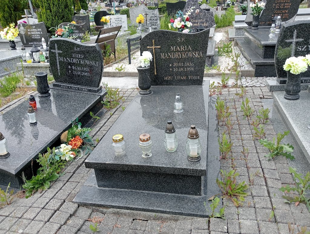 Grób Maria Mandrykowska