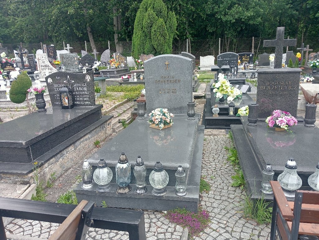 Grób Emilia Schneider